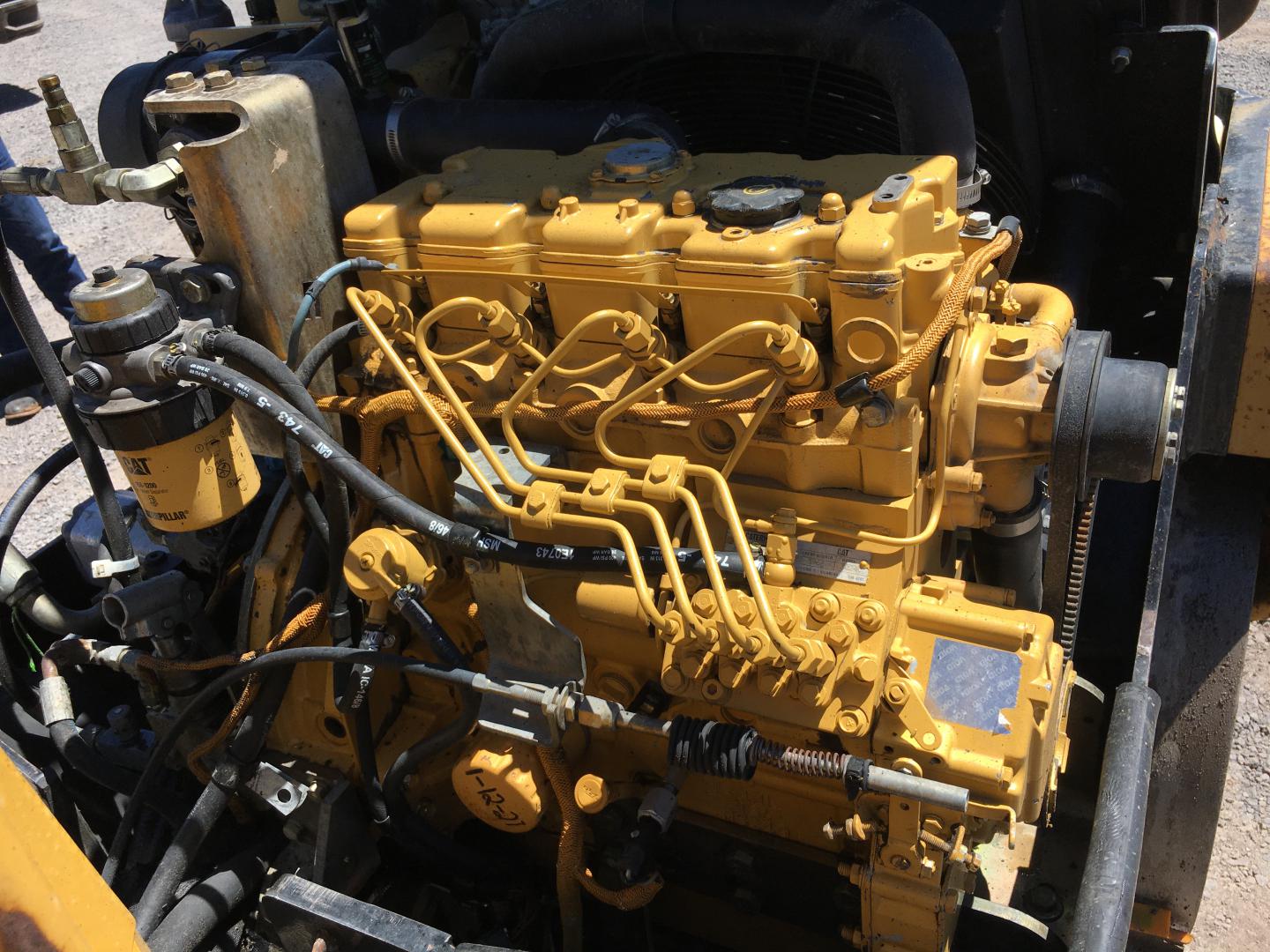 ./imagenes/INVOICE/2019/16623/COMPACTADOR CATERPILLAR CB-335E (37).JPG